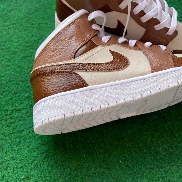 Custom Jordan’s - Picture 6 of 6